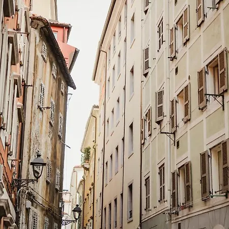 Monolocale Marino In Centro Storico * 的里雅斯特