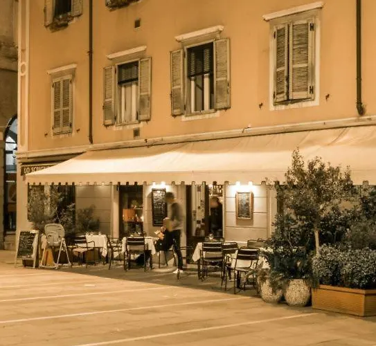 Апартаменты Monolocale Marino In Centro Storico *