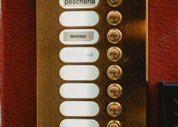 Апартаменты Monolocale Marino In Centro Storico *