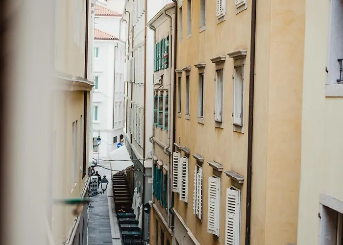 Monolocale Marino In Centro Storico Triest